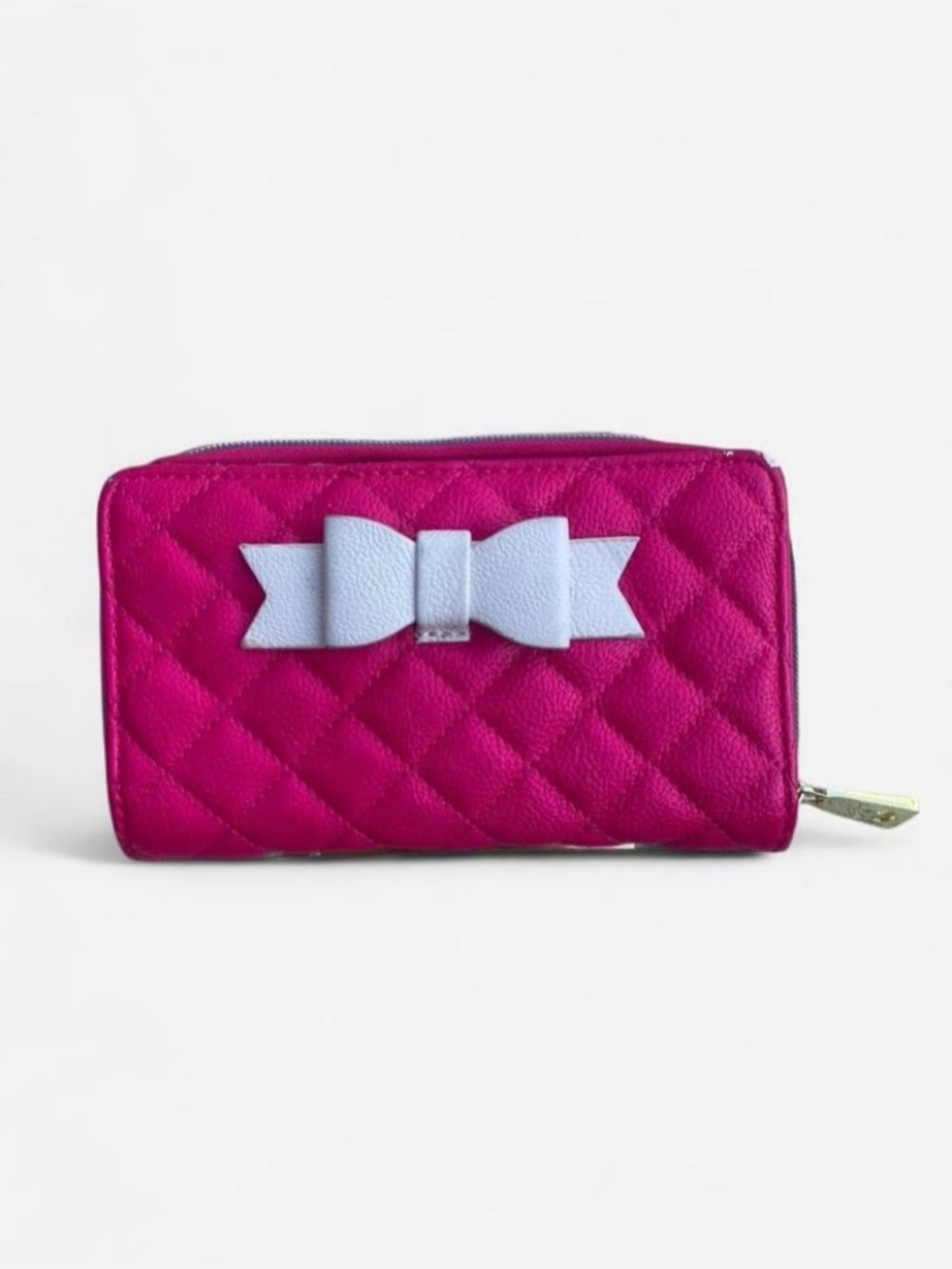 Y2k Betsey Johnson Hot Pink Faux Leather Quilted Zip Around Wallet w White Bow